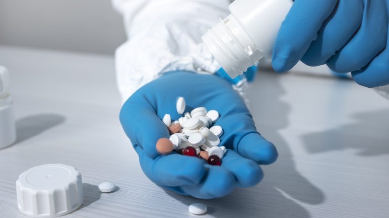 De ce rezistența la antibiotice va ucide mai mulți oameni decât cancerul. Un expert britanic avertizează că e nevoie de măsuri revoluționare