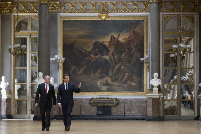 Ce se află în spatele fascinației fatale a Franței pentru Rusia