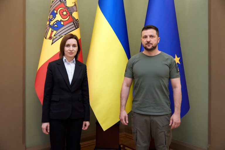 Etnicii români din Ucraina cer Kievului să renunţe definitiv la sintagma „limba moldovenească”, la fel ca R. Moldova