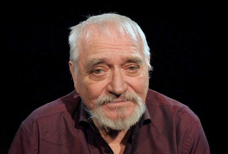 Romanian theater union strips actor of award for spying for the Securitate secret police