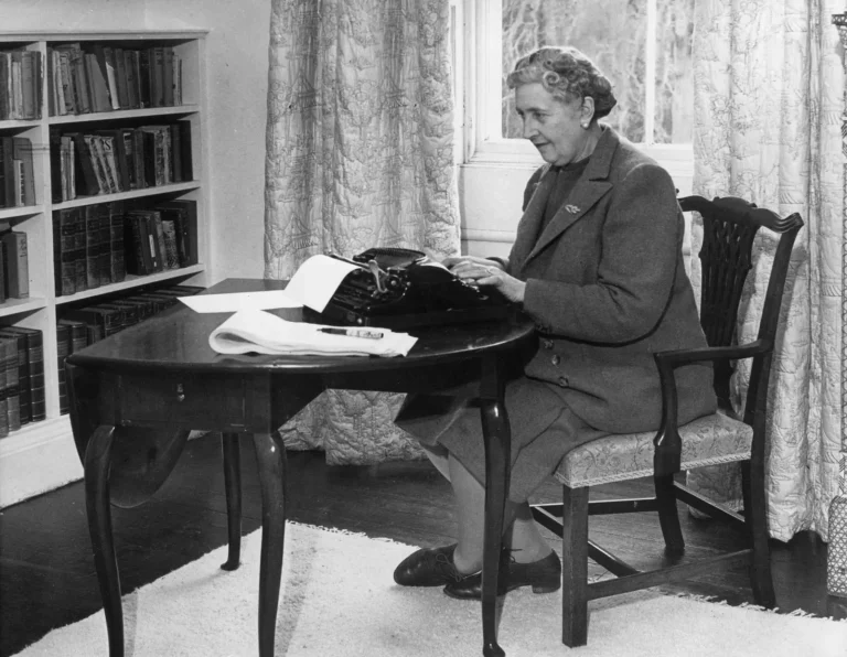 Romanele Agathei Christie, rescrise pentru a evita „ofensarea” cititorilor contemporani