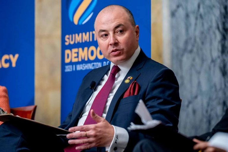 Ambasadorul României în SUA: Violența motivată politic nu îşi are locul într-o societate democratică