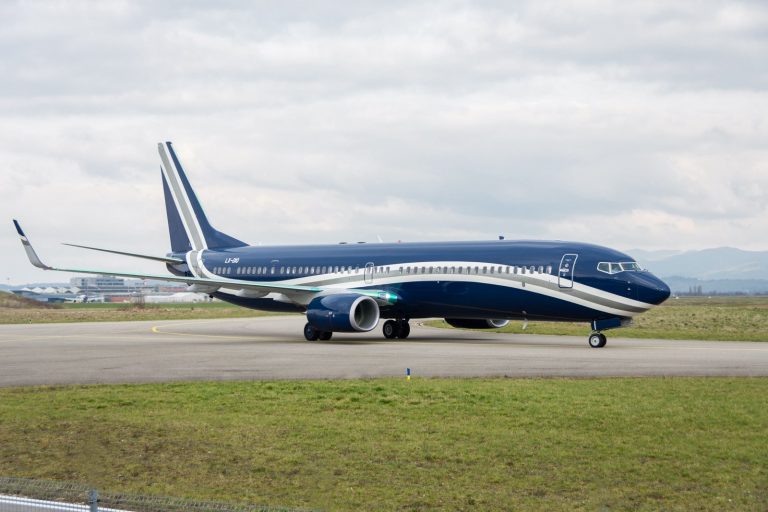 Administraţia Prezidenţială: Lipsa unei aeronave dedicate transportului aerian generează probleme operaţionale, ineficienţă economică şi mai ales prejudicii de imagine pe plan extern