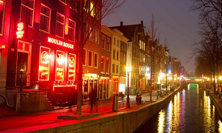 Agenţia Europeană a Medicamentului, nemulţumită că ar putea avea drept vecin „Centrul erotic” din Amsterdam