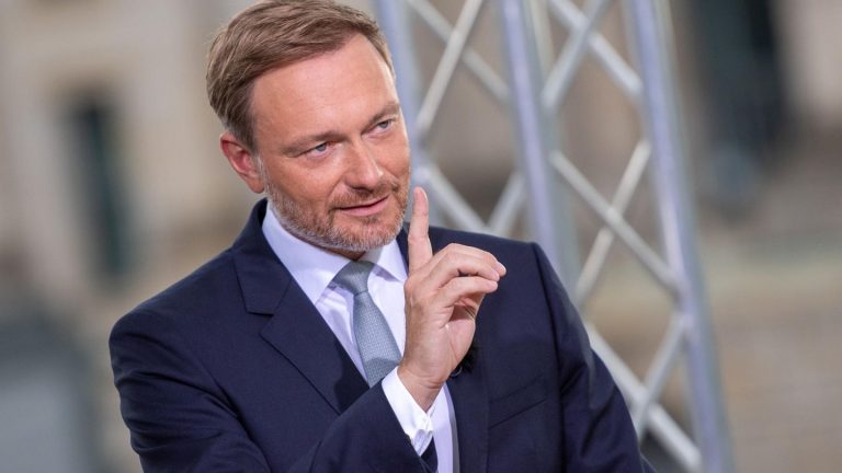 Ministrul german de finanţe: Este necesar ca bugetul apărării să crească în următorii ani