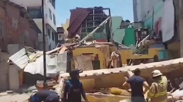 VIDEO | Cel puţin 15 persoane au murit în urma seismului cu magnitudine 6,8 care a lovit Ecuador şi Peru