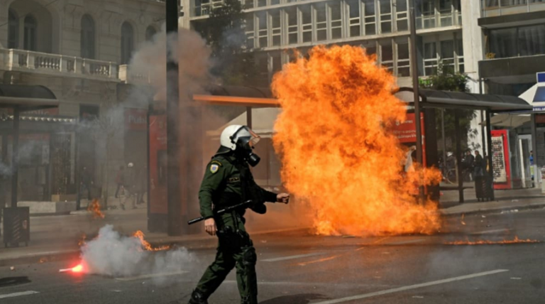 Grecia | Noi manifestaţii şi o grevă generală, după catastrofa feroviară