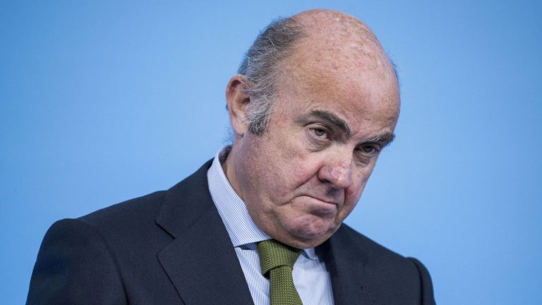 BCE: Sectorul bancar din umbră ar putea declanşa următoarea criză financiară