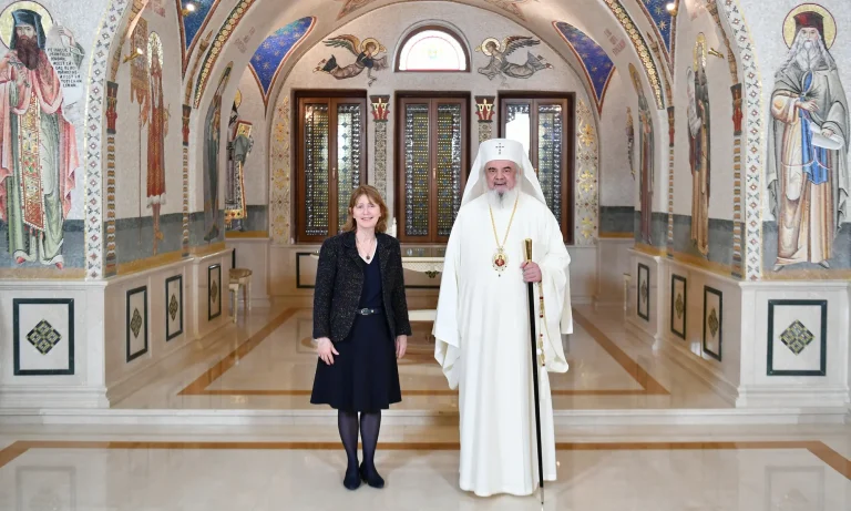 Ambasadoarea SUA la Bucureşti, primită de Patriarhul Daniel; fenomenul migraţiei – pe agenda convorbirilor
