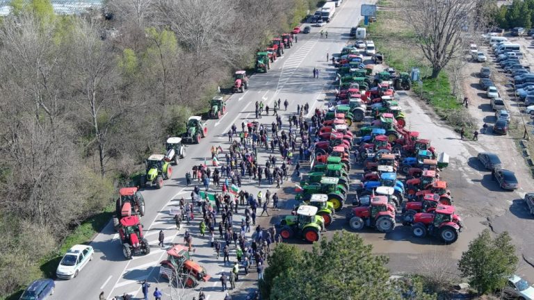 Bulgaria se alătură ţărilor vecine care cer măsuri urgente cu privire la importurile de produse agricole ucrainene