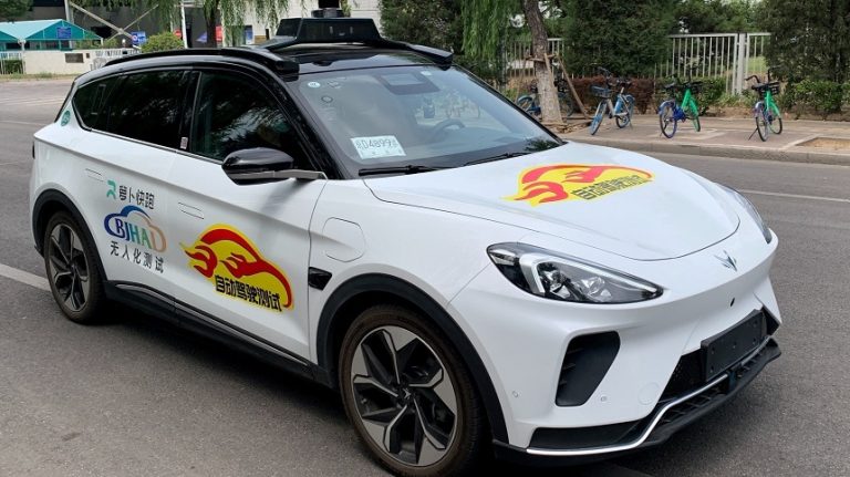 Două companii chineze au obţinut aprobare să ofere servicii de transport cu vehicule fără şofer în Beijing
