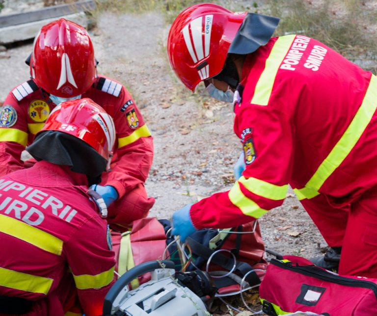 România pregăteşte aproape 200 de paramedici din Ucraina, în cadrul unui acord NATO