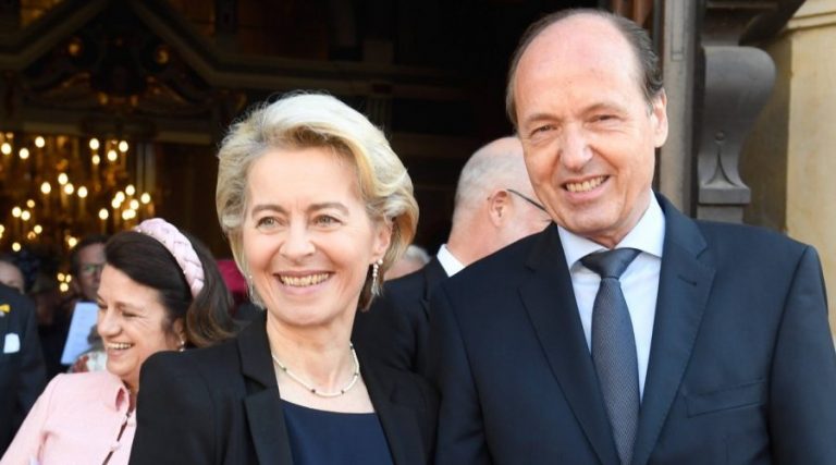 Comisarul UE pentru transparenţă: Nu există niciun conflict de interese în cazul soţului Ursulei von der Leyen