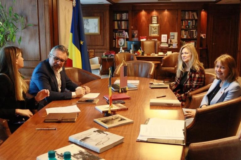 Ministrul Culturii, întrevedere cu ambasadoarea SUA la Bucureşti: Am agreat semnarea unui acord privind protecţia împotriva traficului a patrimoniului istoric