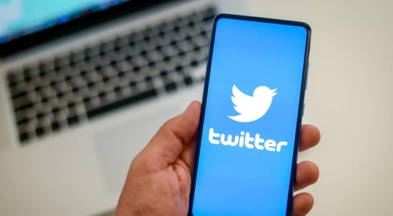 VIDEO | Twitter restricţionează citirea postărilor pentru a limita utilizarea datelor în sectorul IA