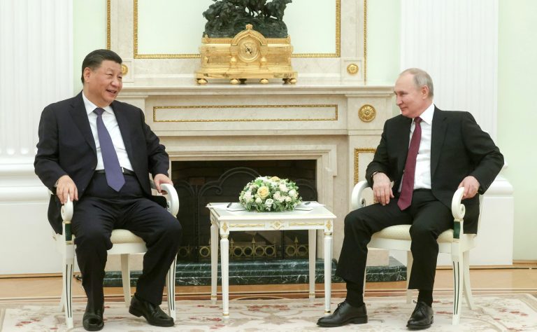 China nu mai susţine retrocedarea către Japonia a insulelor Kurile ocupate de Rusia