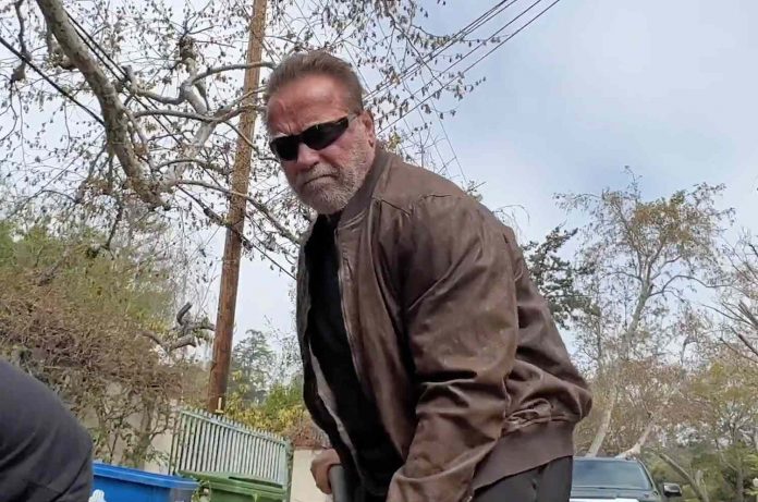 Arnold Schwarzenegger groapa 2