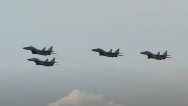 Phenianul ordonă unor avioane de vânătoare ”să efectueze o ieşire de urgenţă”, în urma unei ”intruziuni” americane