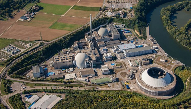 Germania închide astăzi ultimele trei centralele nucleare