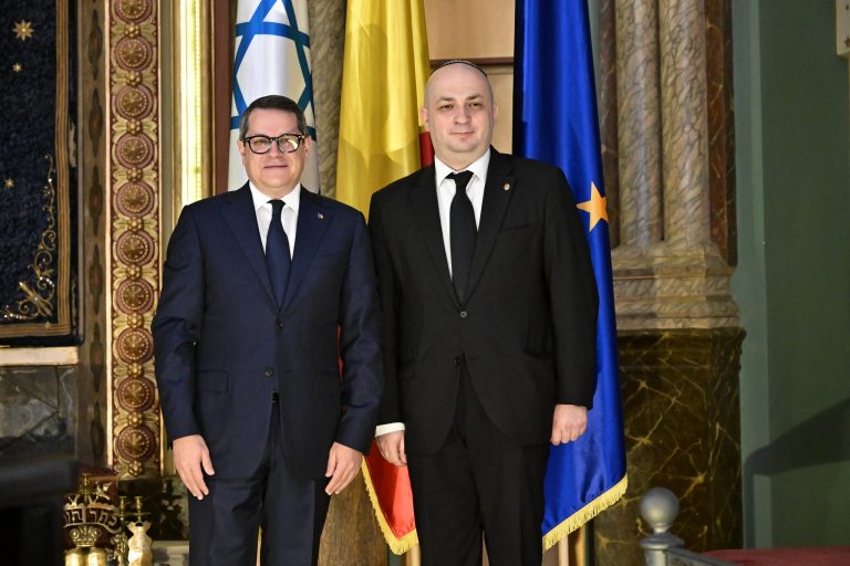 Eduard Hellvig a primit cea mai înaltă distincţie a Federaţiei Comunităţilor Evreieşti din România