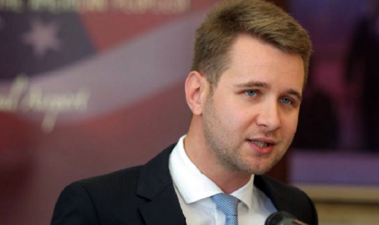 Fostul director general al Companiei Aeroporturi Bucureşti – arestat preventiv