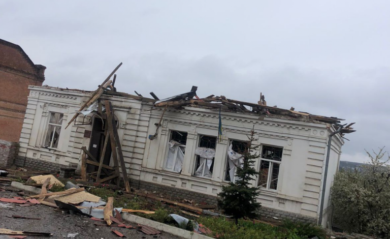 VIDEO | Ucraina: Cel puţin un mort şi 10 răniţi după bombardarea unui muzeu în Kupiansk