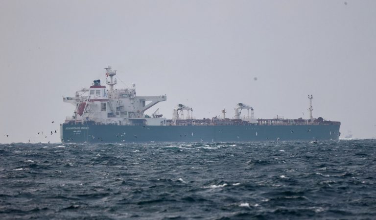 Iranul a sechestrat un petrolier în Golful Oman