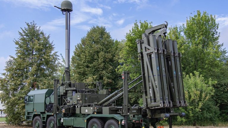 Polonia cumpără rachete britanice pentru apărarea antiaeriană în valoare de 2,4 miliarde de dolari