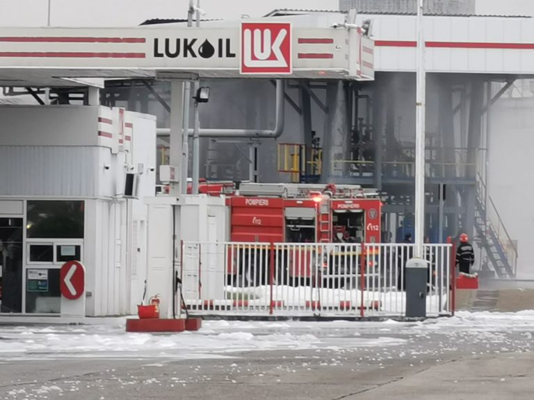 Romanian, Hungarian oil refineries tied to Russia hit by blasts