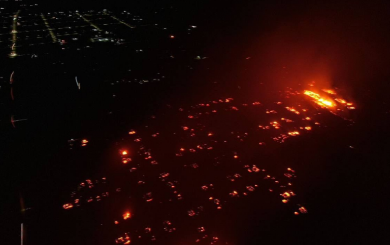 Peste 170 de clădiri au ars într-un incendiu uriaş din regiunea rusă Sverdlovsk