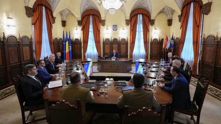CSAT se întruneşte în prima şedinţă din acest an. Situaţia de securitate de la Marea Neagră şi dotarea Armatei, pe agendă
