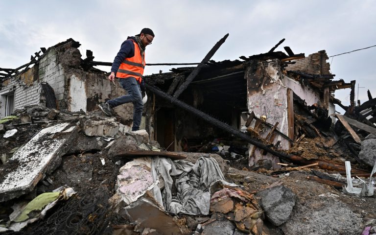 Ucraina: Unsprezece morţi în atacurile ruseşti din sud şi est