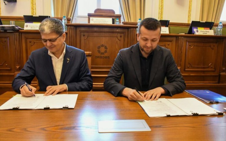 Investiţii de peste 90 de milioane de euro, pentru dezvoltare, în Bihor. Parc fotovoltaic premieră în România
