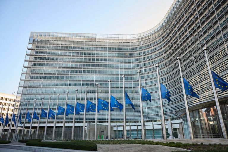 AFP: Opt ţări din UE, printre care şi România, cer restricţionarea circulaţiei diplomaţilor ruşi