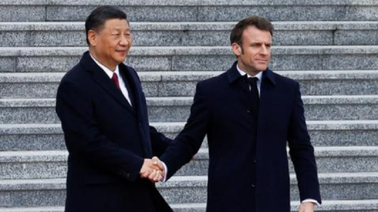 Macron şi Ursula von der Leyen, discuții la Beijing despre relaţiile „complexe” cu China