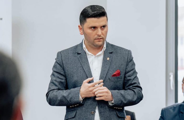 Adrian Cozma (PNL): Dacă cedăm un minister, va trebui să luăm două în schimb