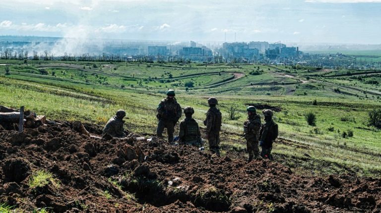 Ucraina: Forţele ruse şi-au redus activitatea în Bahmut ca urmare a pierderilor suferite