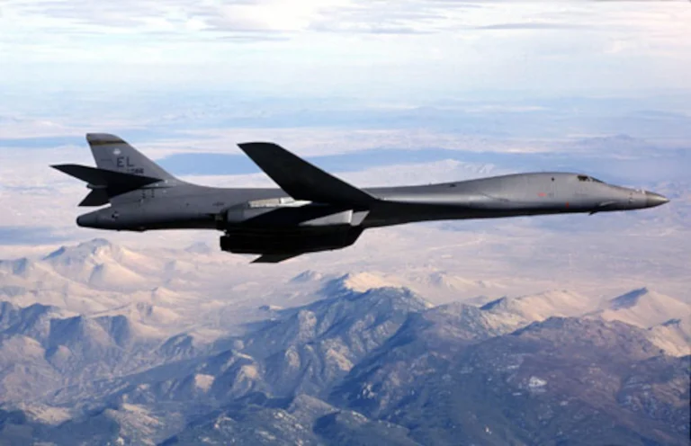 Rusia susţine că a interceptat două bombardiere americane deasupra Mării Baltice