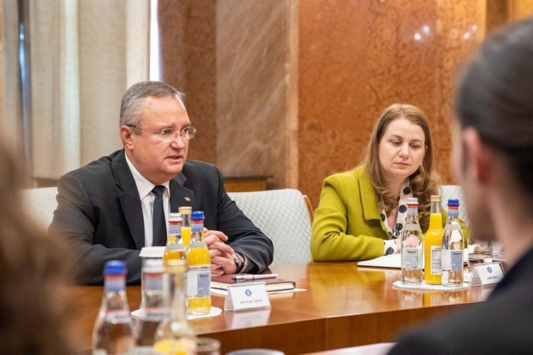 Ciucă: Revendicările salariale ale profesorilor vor fi rezolvate în legea salarizării unitare pe care Ministerul Muncii o va finaliza până la 15 iulie