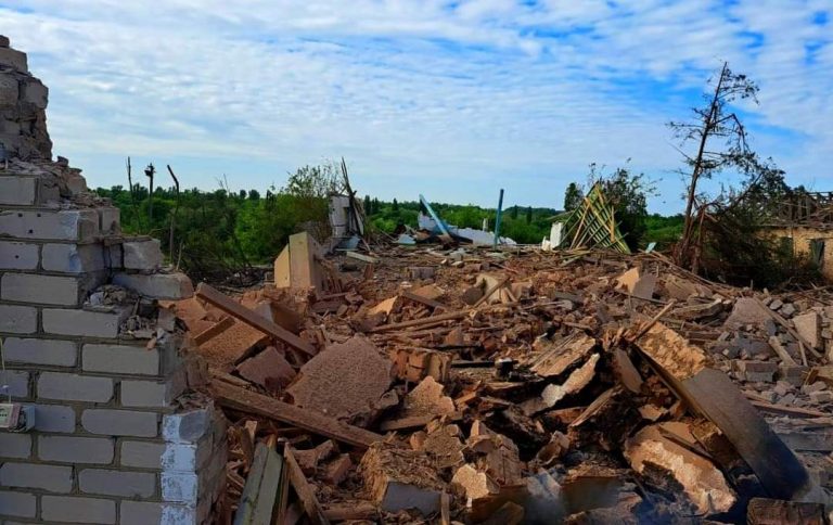 AFP: Un mort şi 23 de răniţi în Ucraina, la Herson şi Zaporojie / Şcoli, case şi maşini avariate