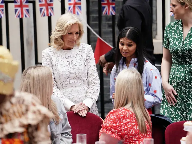 VIDEO | Jill Biden a participat la un prânz post-încoronare în Downing Street