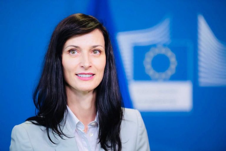 POLITICO: Comisarul european pentru Educație, Mariya Gabriel, a demisionat pentru a forma guvernul de la Sofia