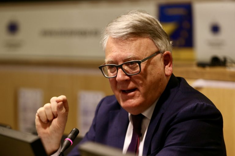 Comisarul european Nicolas Schmit îndeamnă la adoptarea săptămânii de muncă de patru zile în UE, în sectoarele afectate de penurii de forţă de muncă
