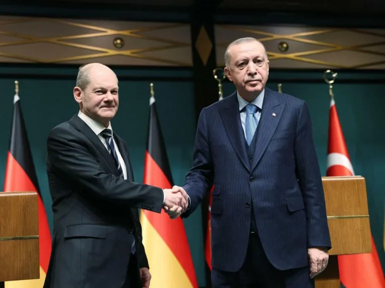 Cancelarul federal german Olaf Scholz l-a invitat pe preşedintele turc Erdogan la Berlin