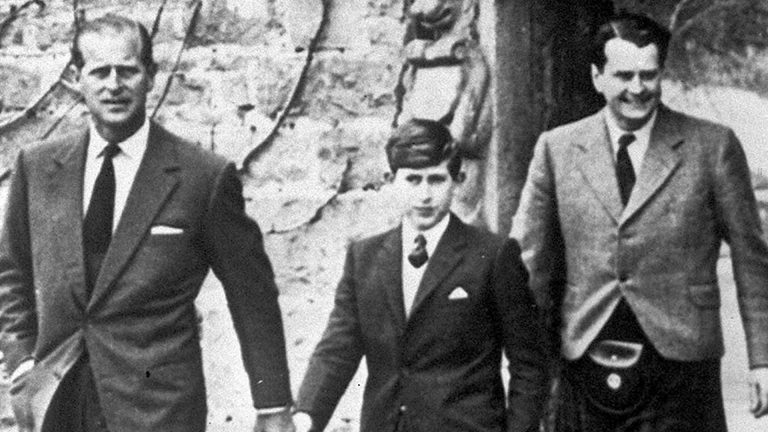 Regele Charles al III-lea era singur şi hărţuit la şcoală, povesteşte un fost coleg de clasă