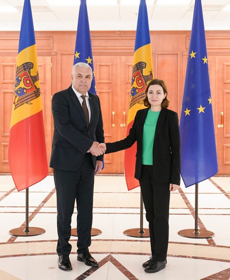 Ministrul Apărării, după întâlnirea cu Maia Sandu: Suntem extrem de preocupaţi de consecinţele grave ale războiului şi impactul lor pentru regiunea noastră