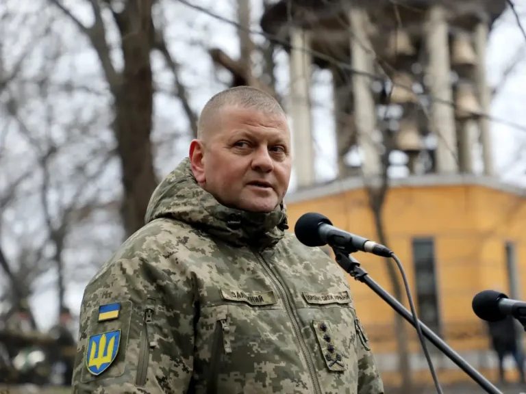 Gen. Valeri Zalujnîi: Trupele ucrainene creează condiţiile necesare pentru a avansa