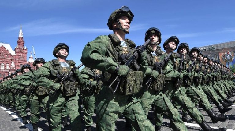 Cât cheltuiește Rusia cu invazia din Ucraina? După standardele istorice, o sumă mică. Iar asta indică trei lucruri