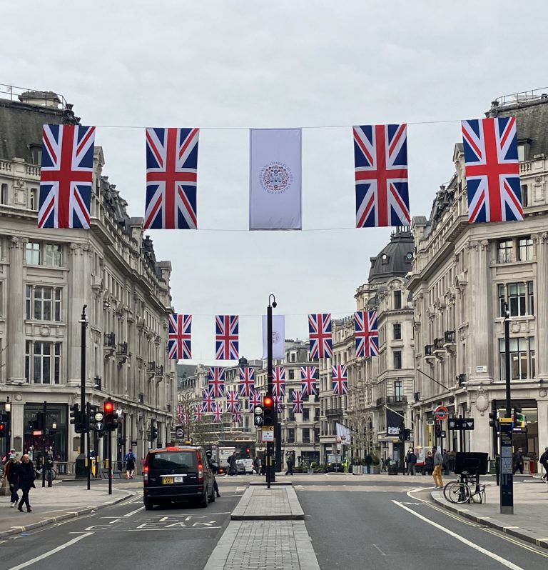 Încoronarea Regelui Charles: Participare în premieră a unui preşedinte irlandez la încoronarea unui rege britanic