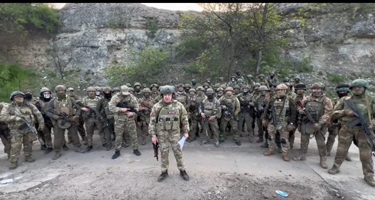 Prigojin: Mercenarii Wagner vor mai rămâne în Bahmut pentru a nu fi acuzaţi de Moscova de „trădare de patrie”